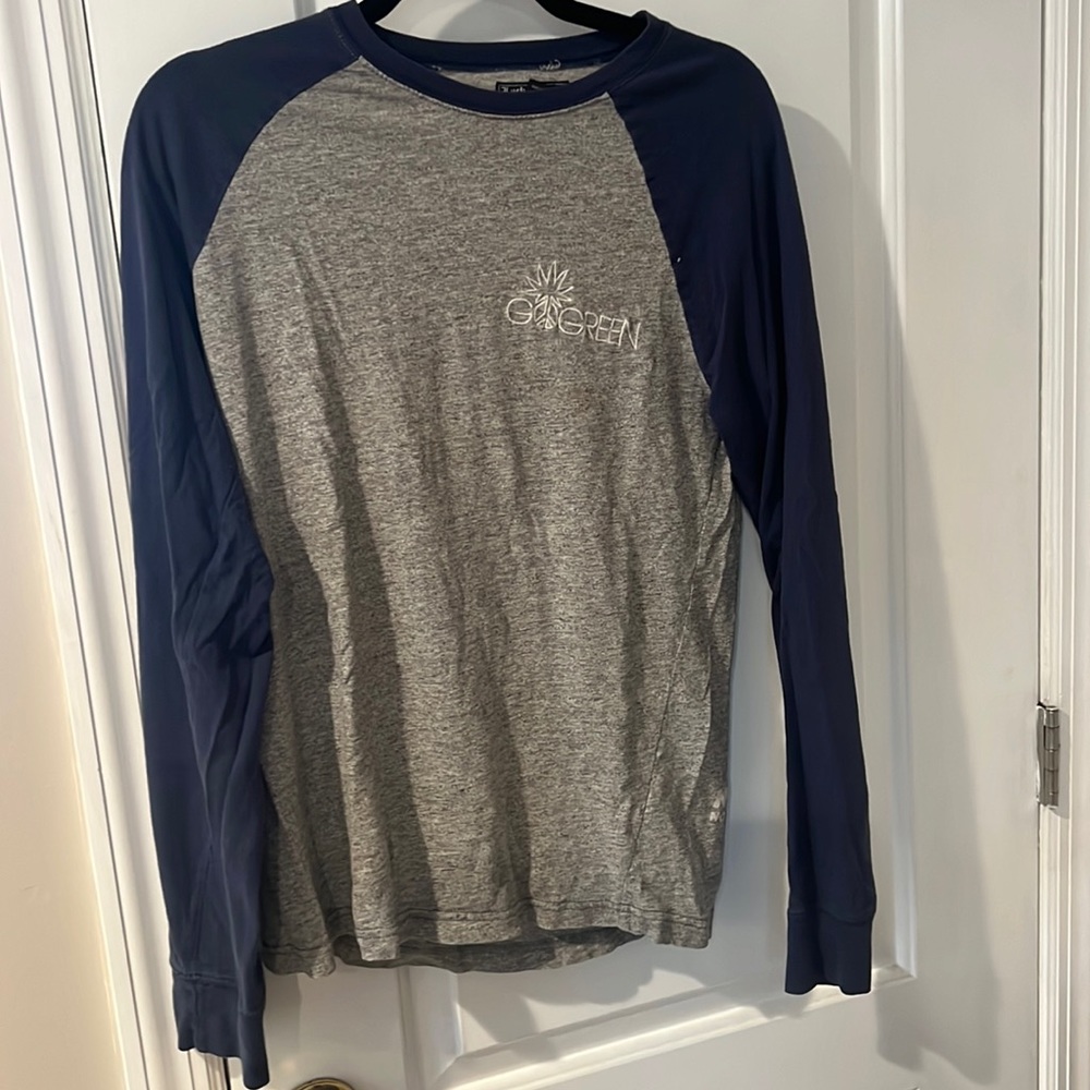 Lucky brand size xtra small “go green” Men’s long sleeve graphic t-shirt - Picture 1 of 7
